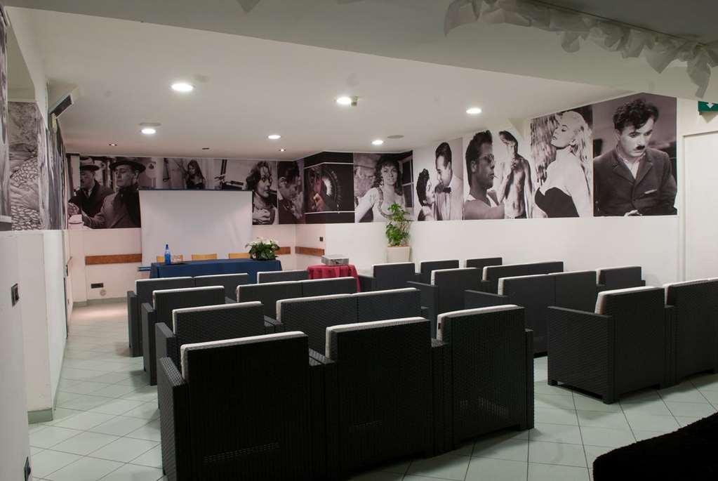 Hotel Scigliano Rossano Zimmer foto